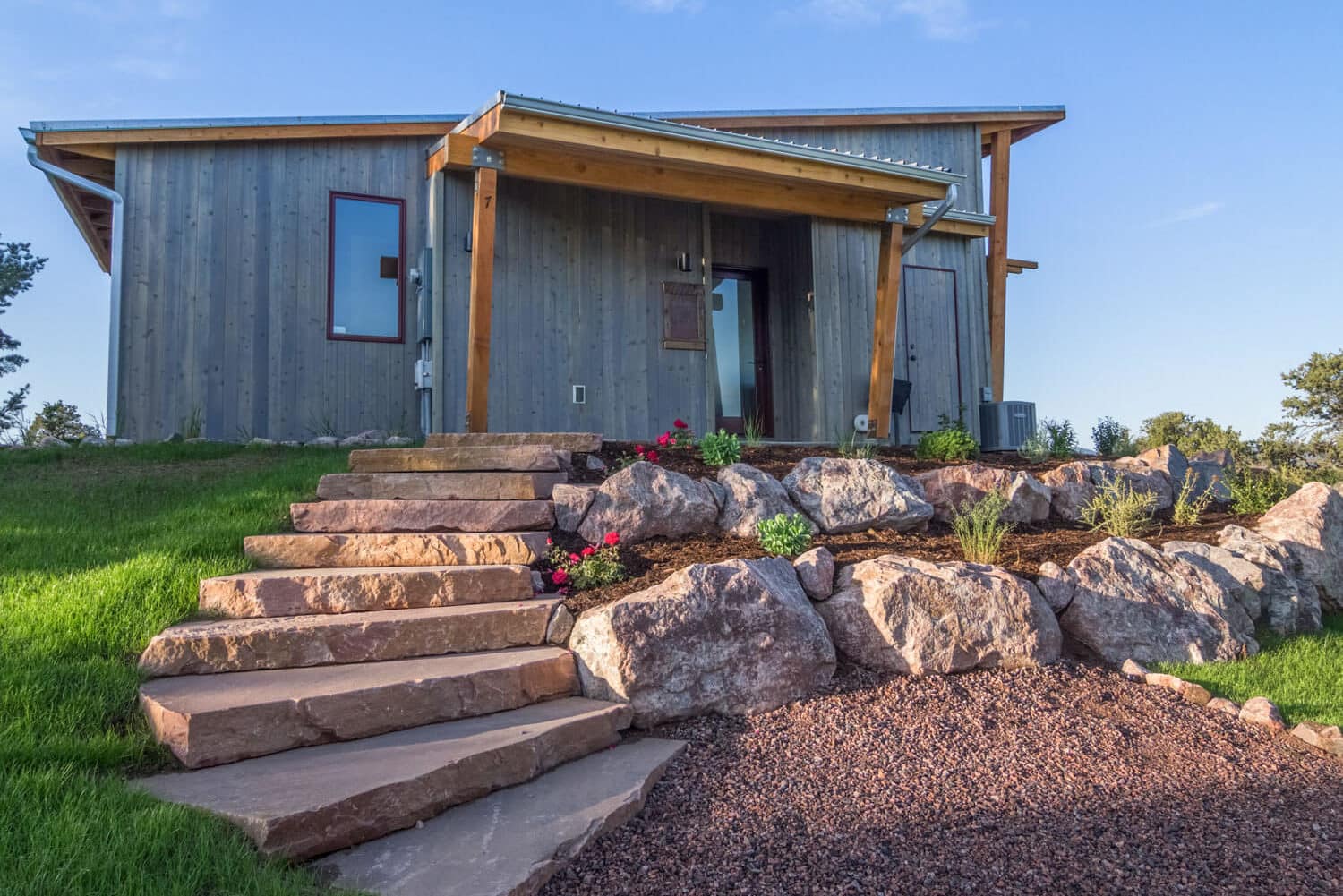 Single cabin entrance