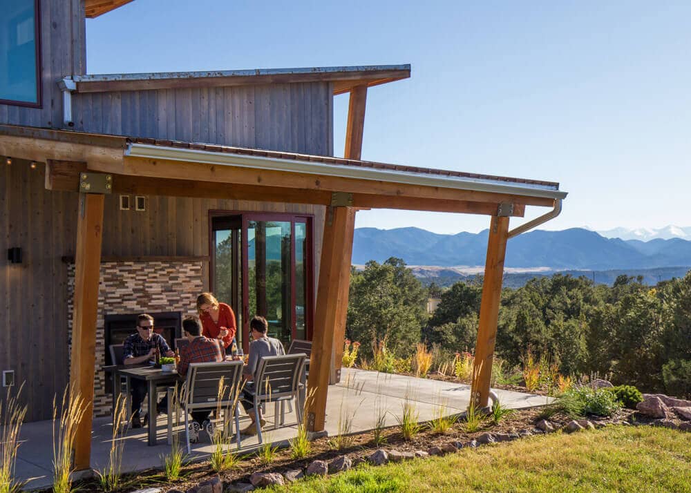 Double king cabin patio