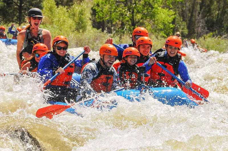 We’ve provided the ultimate guide to planning a whitewater rafting vacation. Book with Echo Canyon for your next whitewater adventure.
