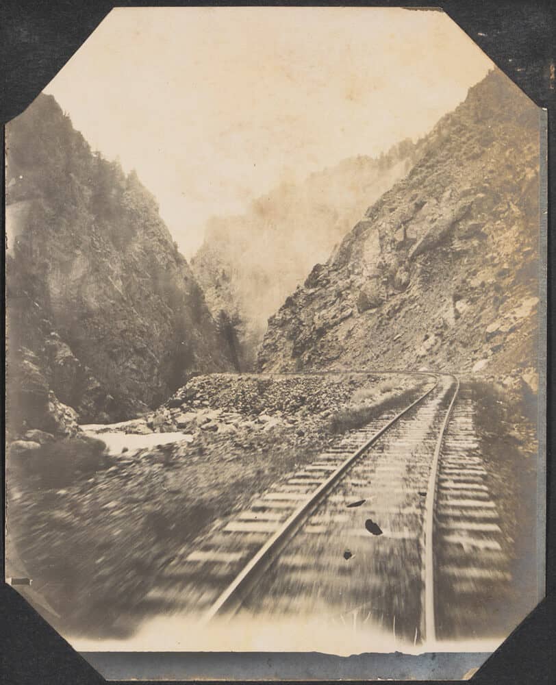 historic photograph of Royal Gorge train tracks