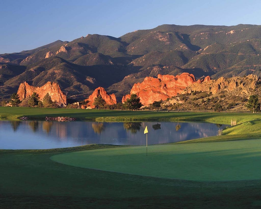 sun setting over Kissing Camels Golf Club at Garden of the Gods Club